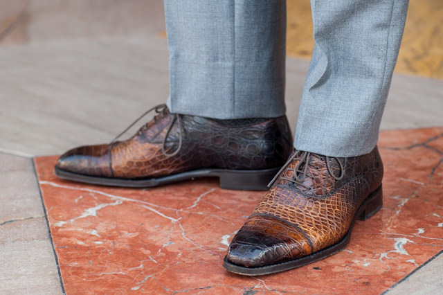 dress shoes,loafers,moccas,boots