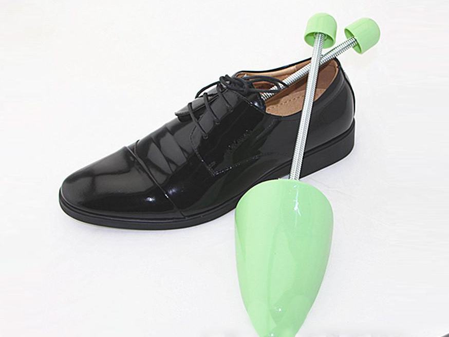 xi danh giay,xi đánh giày,shoe care,cham soc giay, chăm sóc giày,giay tay, giay luoi, giay cong so,patent leather,dress shoes,giay nam,giày nam,giay tay cao cap,giay xach tay,giày xách tay,giày tây,giày chính hãng,giày nam,uniqlo,dr martens,Kenneth Cole,Mỹ,giày nhập,giày công sở,giày tây nam,giày lười,giày mọi,loafers,dress shoes,brogue,cole haan,kenneth cole,ZARA,ALDO,BASS,Steve madden,boots,bốt,Saphir,Woly,shoe care