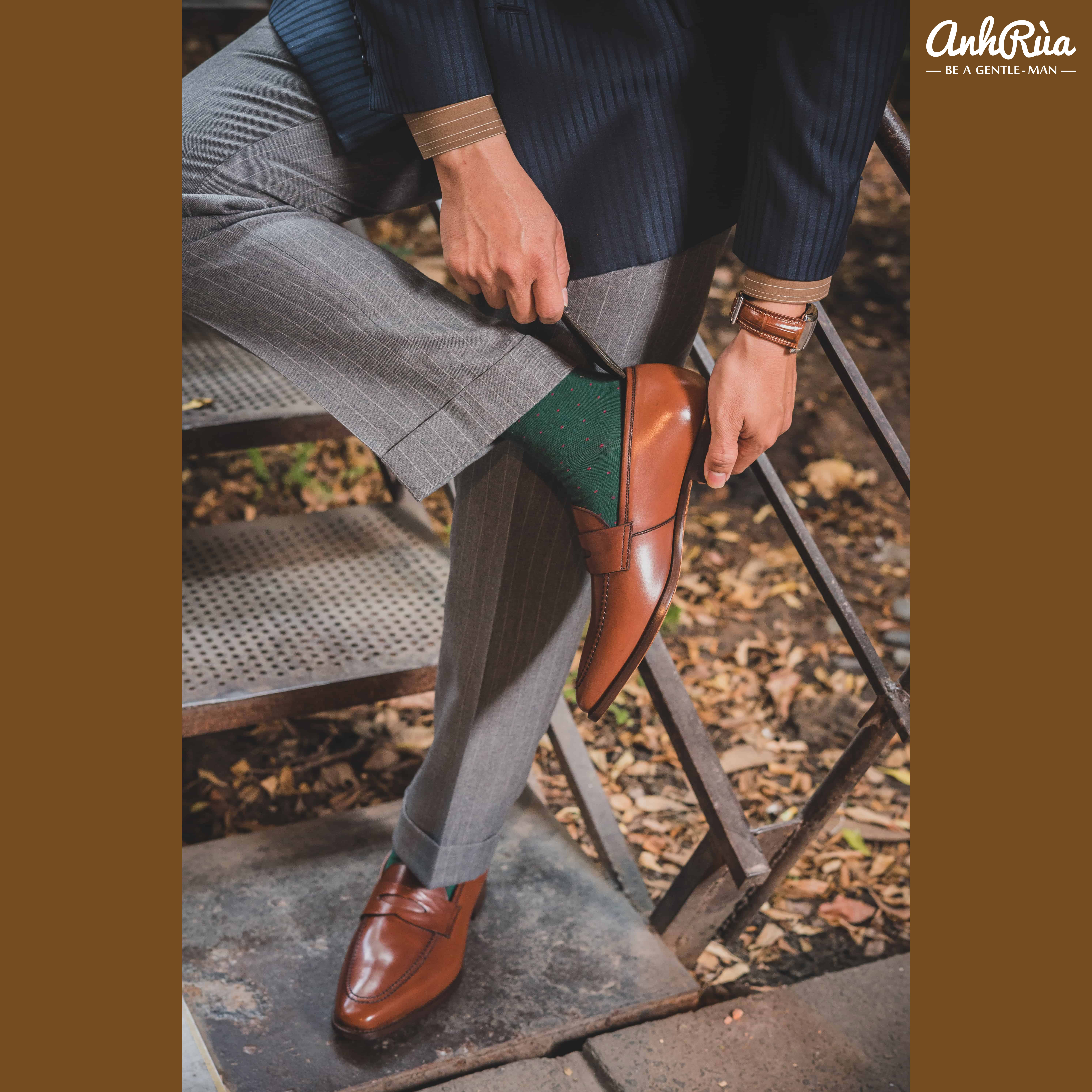 Vớ Nam Mid Calf Cotton Supima Forest Green Chấm Burgundy Anh Rùa