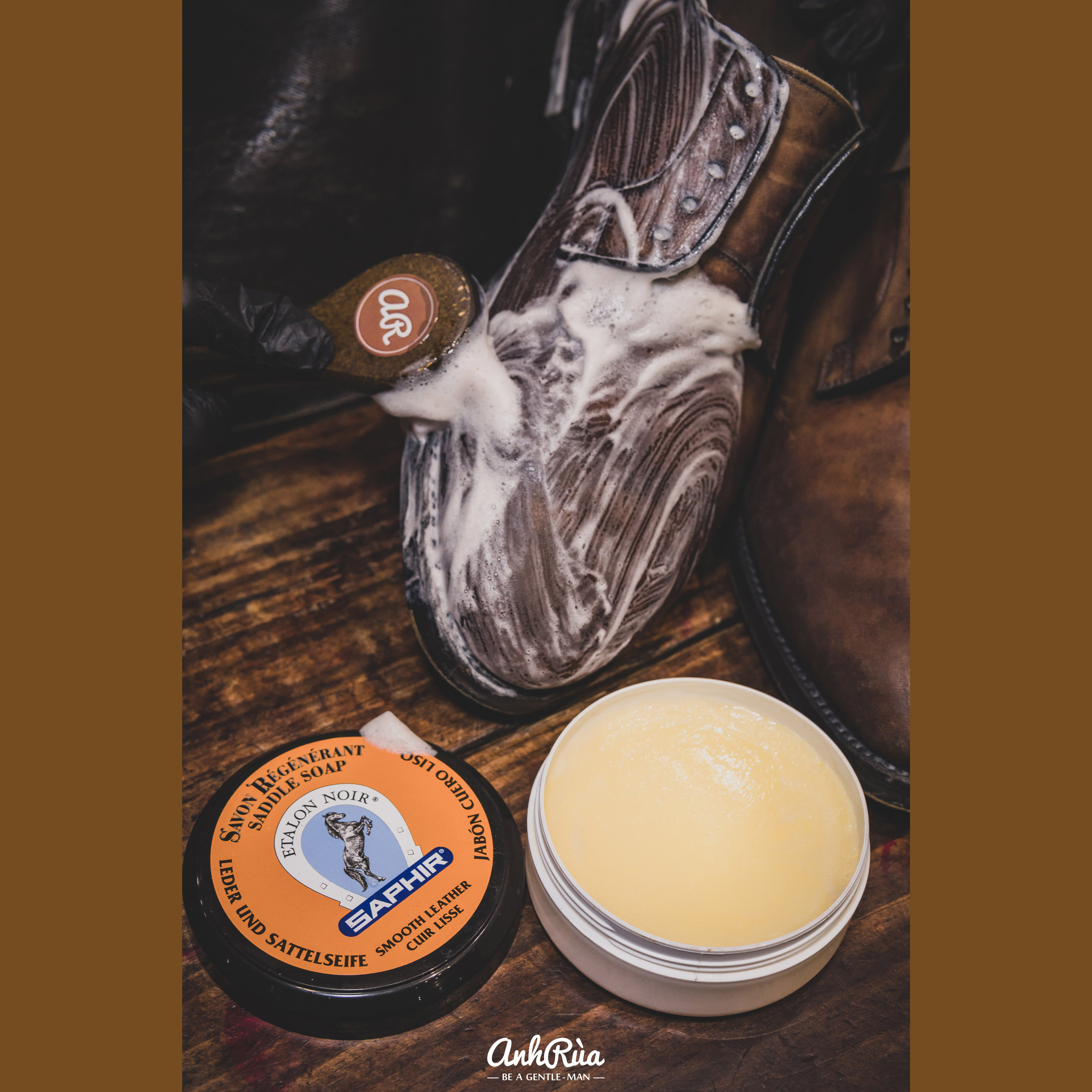 Xà Phòng Làm Sạch Đồ Da Cao Cấp Etalon Noir Smooth Leather Soap Saphir 100ml